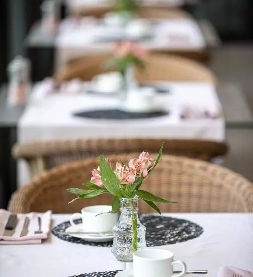 Отель Patriarch