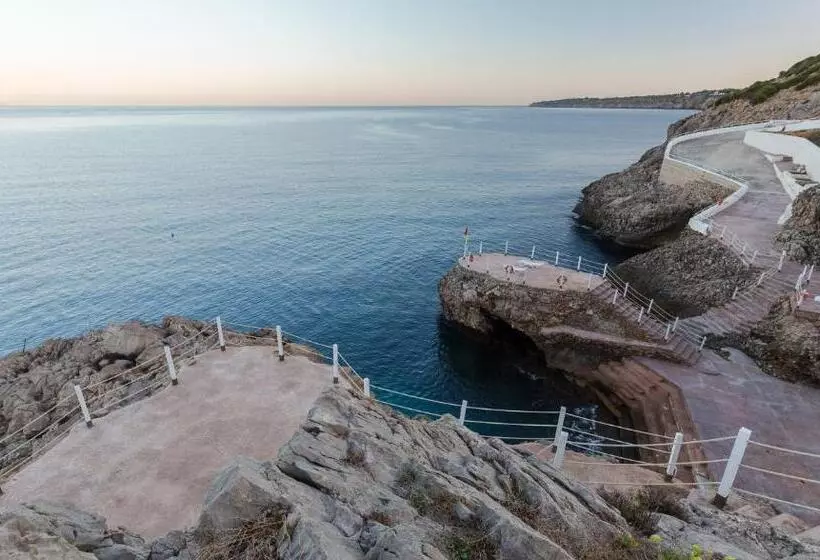 هتل Perla Del Golfo Resort