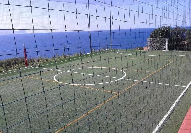 هتل Perla Del Golfo Resort