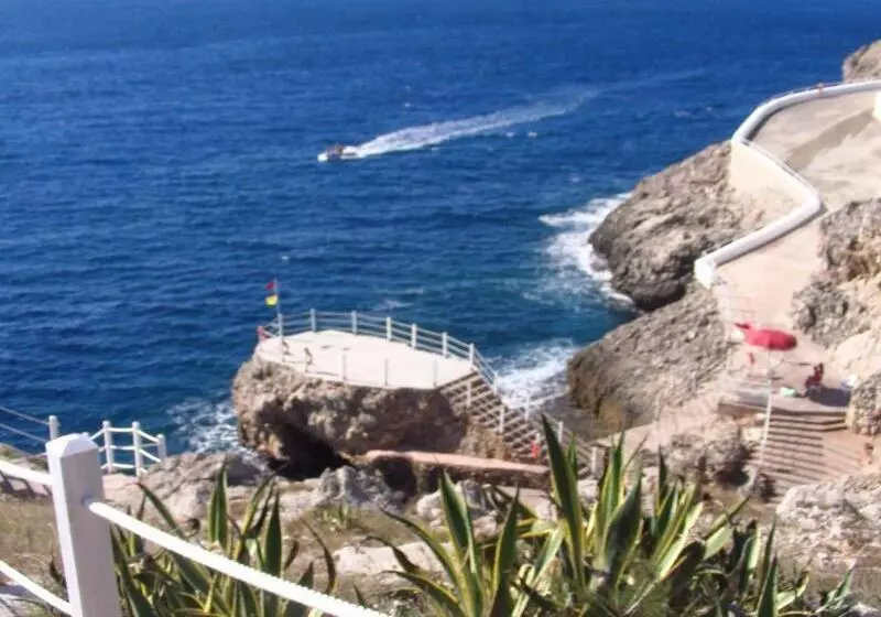 هتل Perla Del Golfo Resort