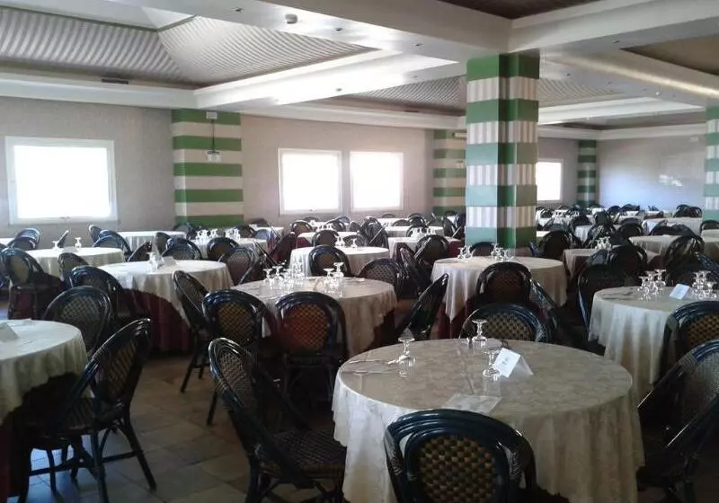 هتل Perla Del Golfo Resort