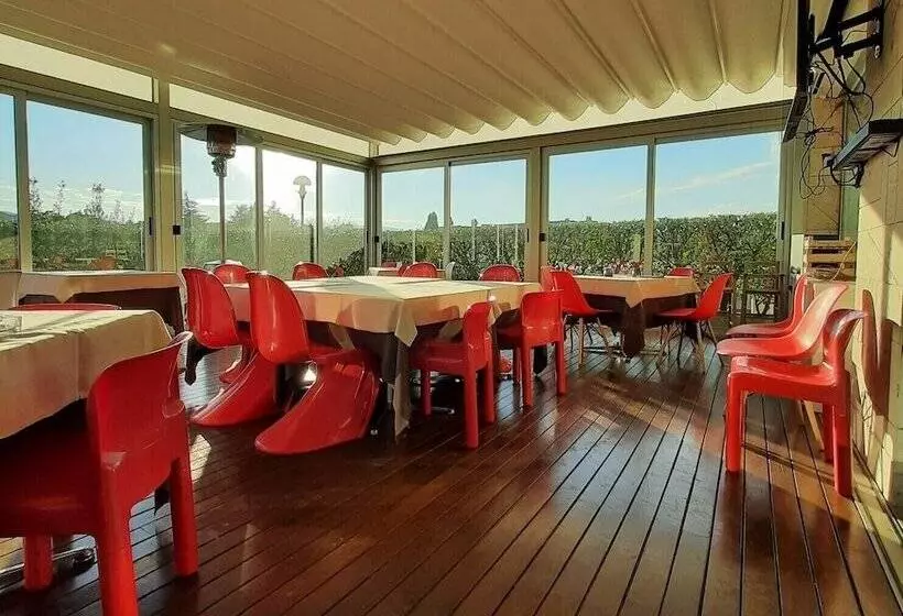 Lh Hotel Arca Street Art