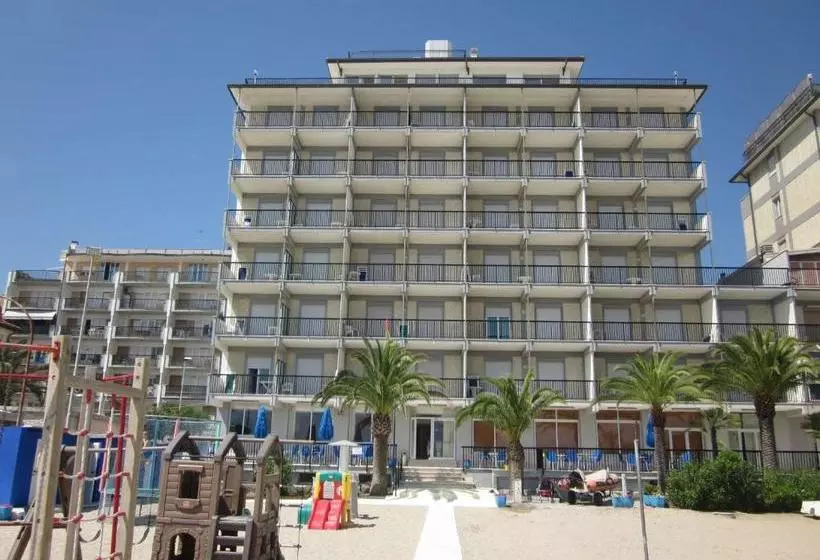 Отель Tourist Residence