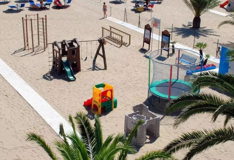 Отель Tourist Residence