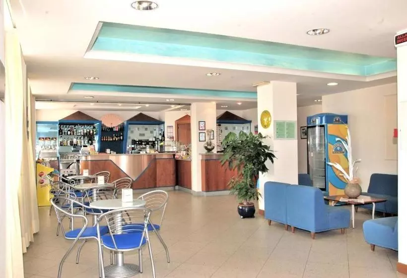 Отель Tourist Residence