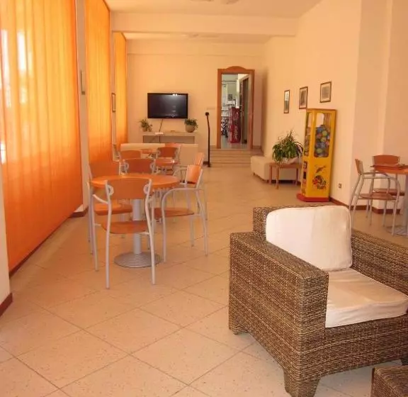 Отель Tourist Residence