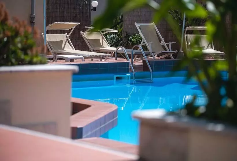 إقامة Coccodrillo Hotel & Apartments