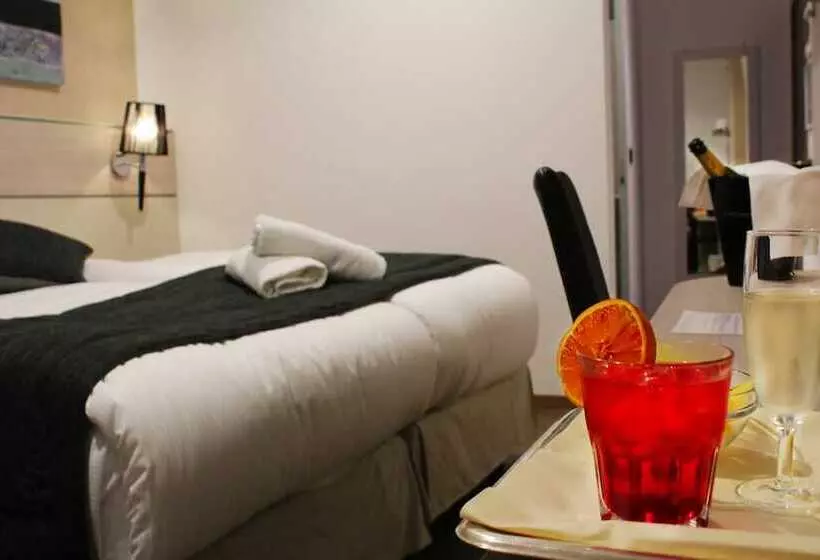 إقامة Coccodrillo Hotel & Apartments