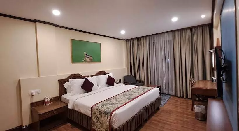 Отель Ambassador Pallava