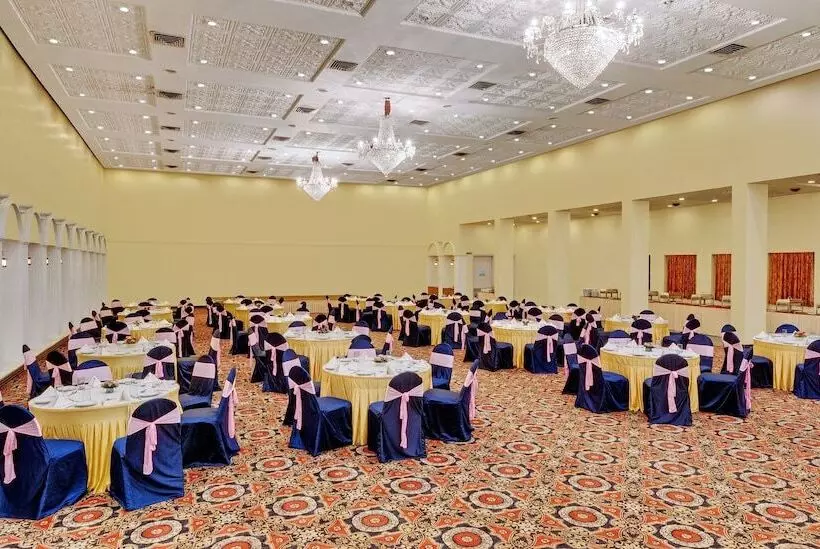 Отель Ambassador Pallava