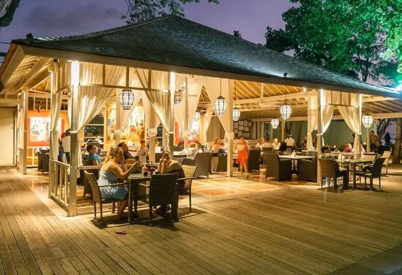 فندق Bali Garden Beach Resort