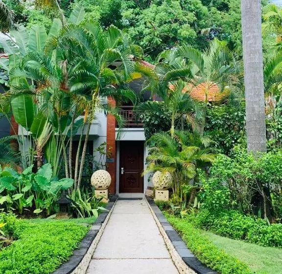 فندق Bali Garden Beach Resort