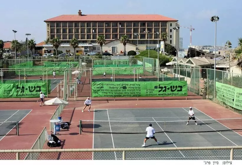 ホテル Dan Accadia Herzliya