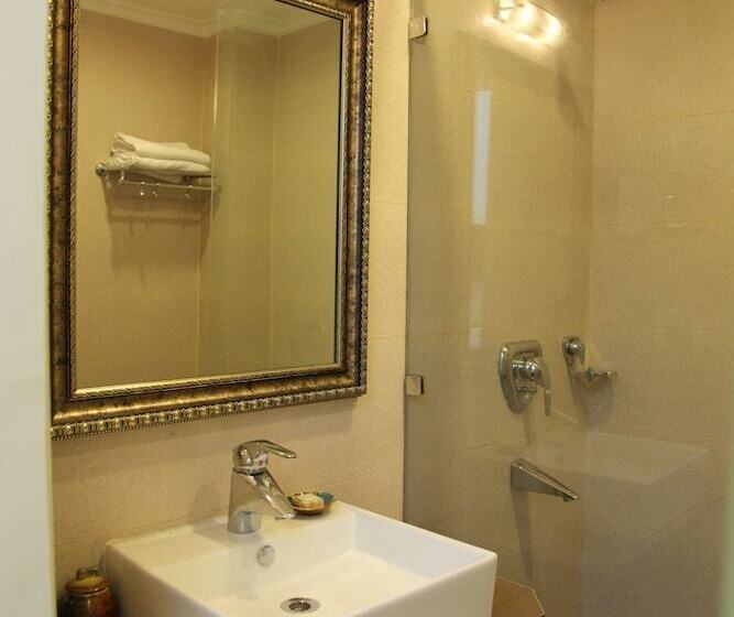 هتل Diplomat, Chanakyapuri New Delhi  A Boutique