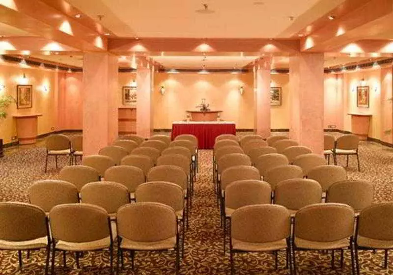 Hotel Hindusthan International Kolkata