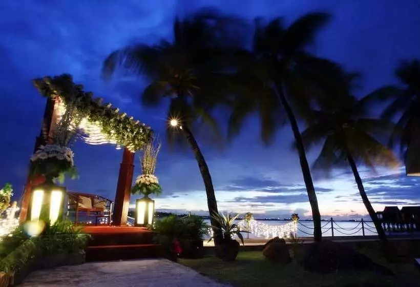 فندق Makassar Golden