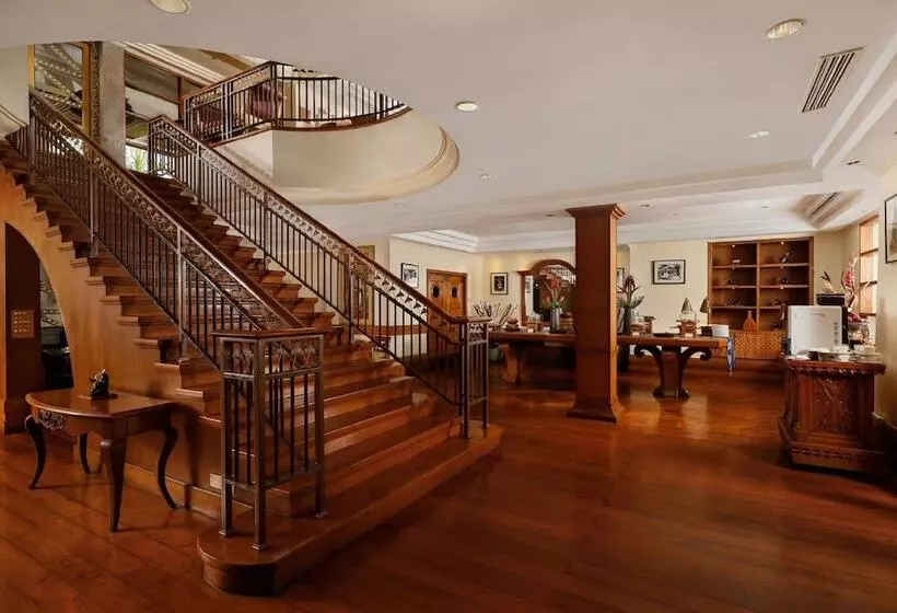 Nusa Dua Beach Hotel And Spa Handwritten Collection