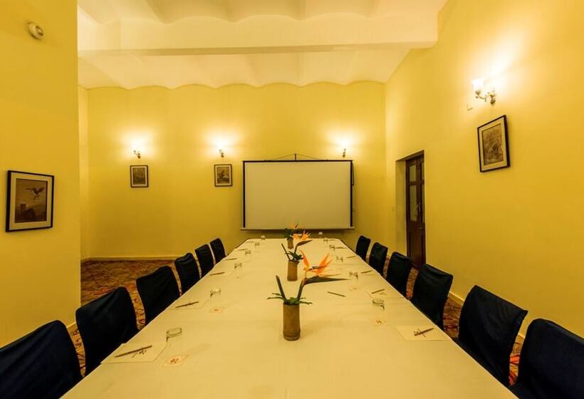 בית מלון כפרי Royal Orchid Metropole Mysore