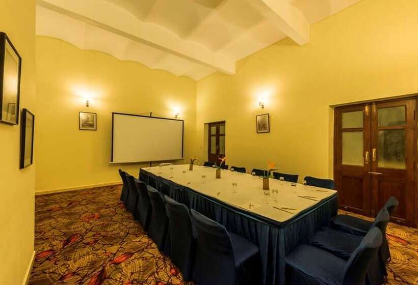 בית מלון כפרי Royal Orchid Metropole Mysore