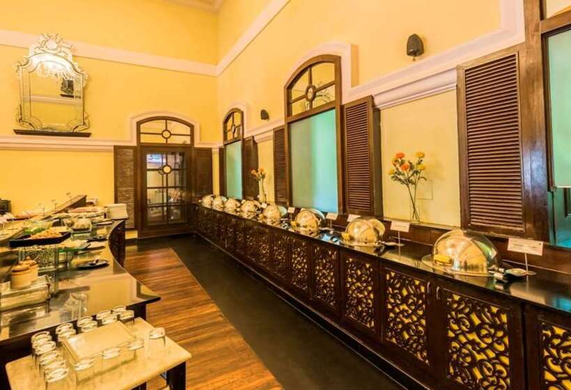 בית מלון כפרי Royal Orchid Metropole Mysore