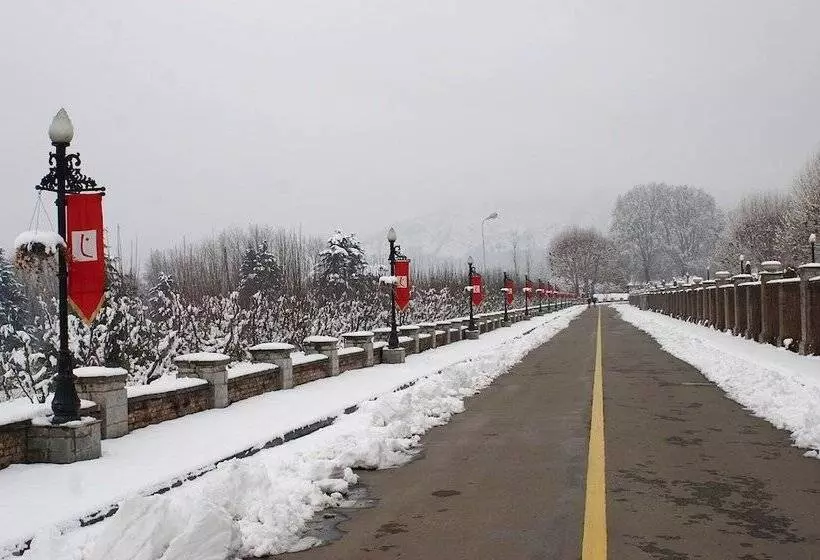 فندق The Lalit Grand Palace Srinagar