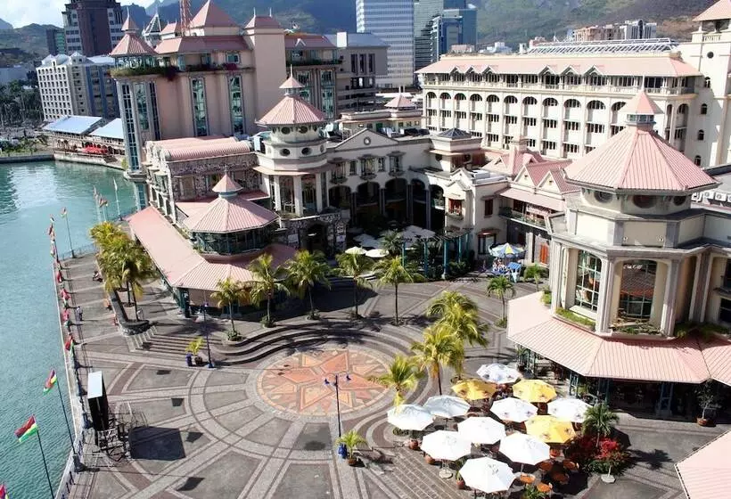 هتل Trou Aux Biches Beachcomber Golf Resort & Spa