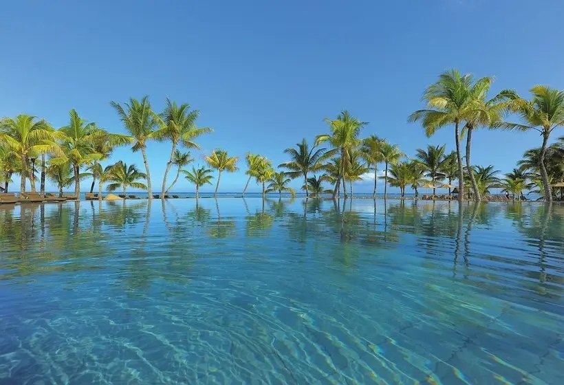 هتل Trou Aux Biches Beachcomber Golf Resort & Spa
