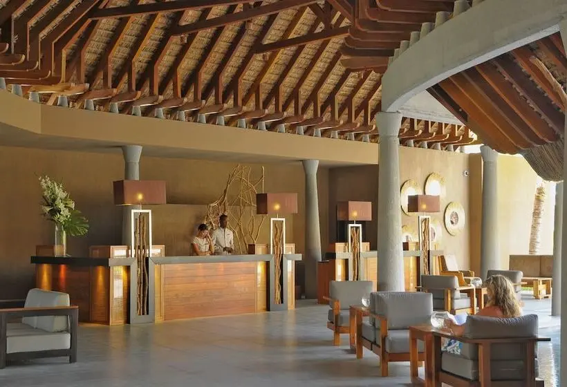هتل Trou Aux Biches Beachcomber Golf Resort & Spa