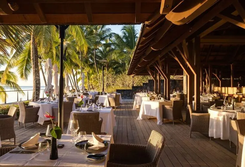 هتل Trou Aux Biches Beachcomber Golf Resort & Spa
