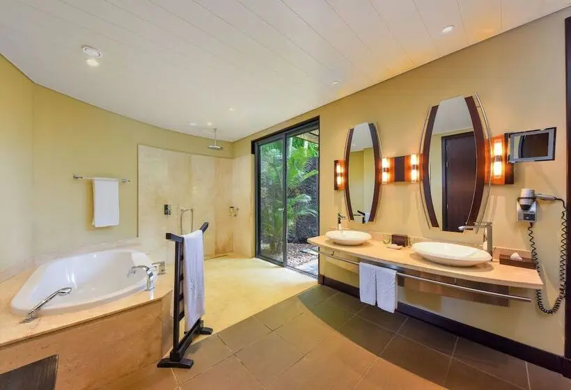 هتل Trou Aux Biches Beachcomber Golf Resort & Spa
