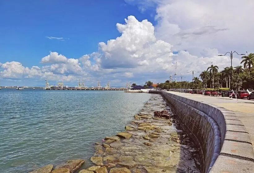 فندق Continental