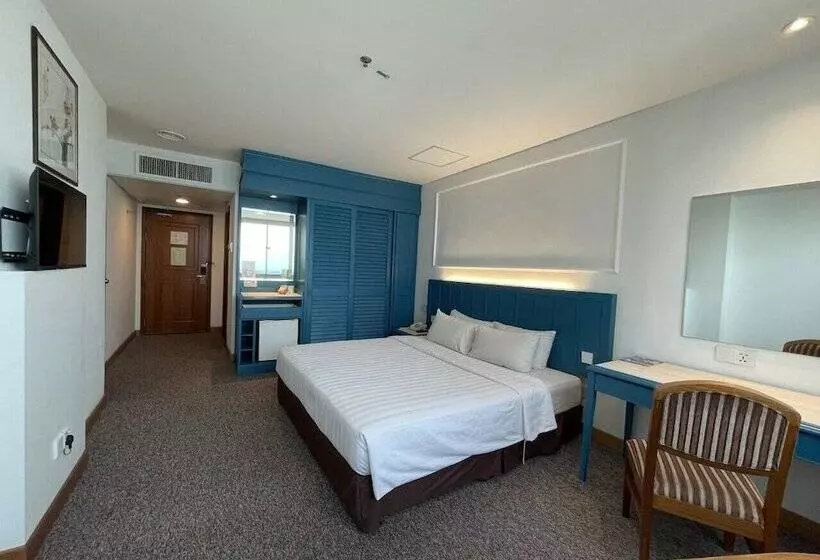 فندق Continental