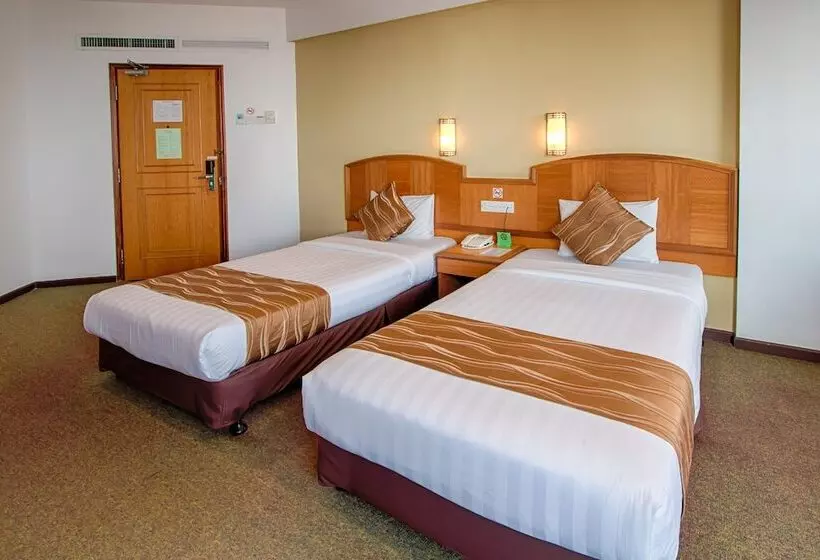 فندق Continental