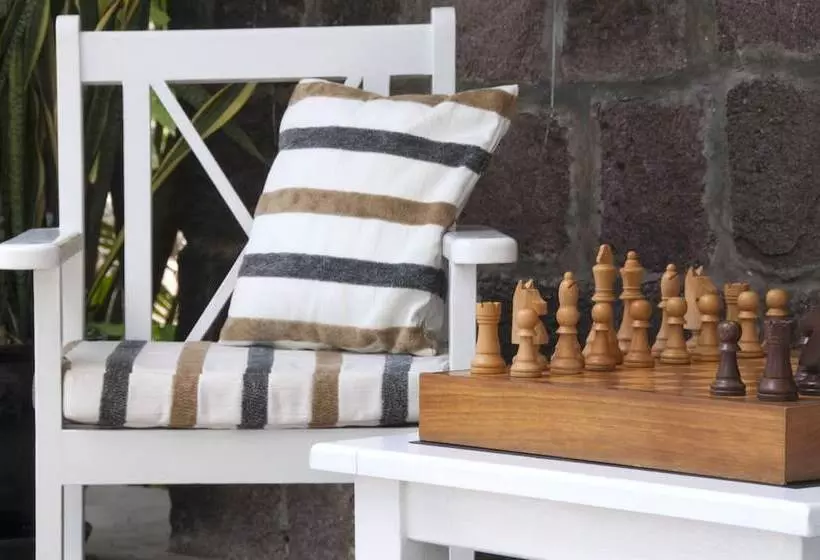 هتل Montpelier Plantation & Beach