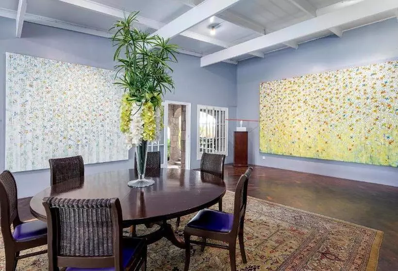 هتل Montpelier Plantation & Beach