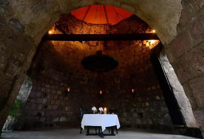 هتل Montpelier Plantation & Beach