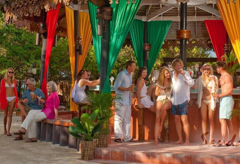 هتل Sandals Royal Caribbean   All Inclusive Couples Only