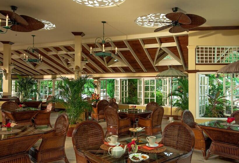 هتل Sandals Royal Caribbean   All Inclusive Couples Only