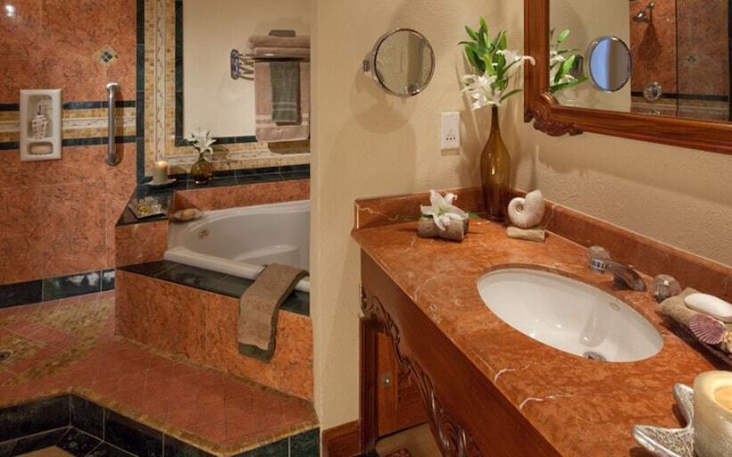 هتل Sandals Royal Caribbean   All Inclusive Couples Only