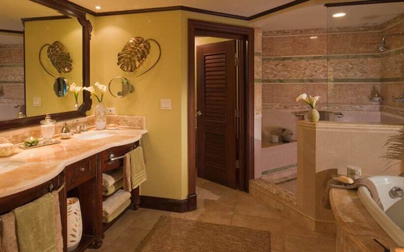 هتل Sandals Royal Caribbean   All Inclusive Couples Only