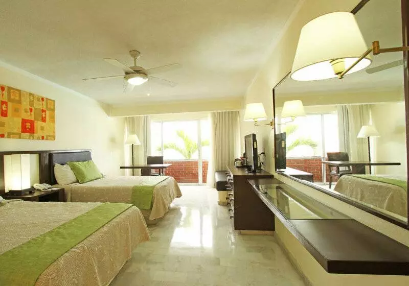 ホテル Aguamarina