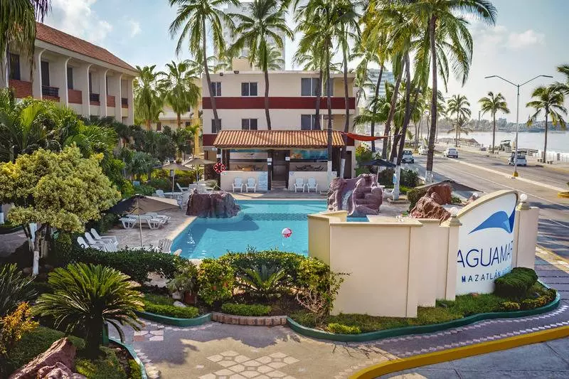 ホテル Aguamarina