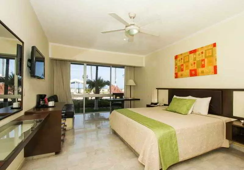 ホテル Aguamarina