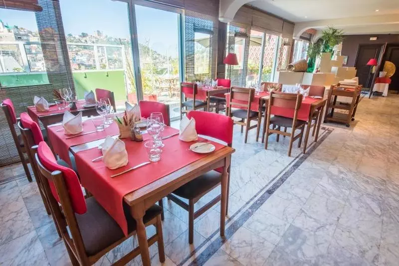 فندق Hôtel Colbert   Spa & Casino