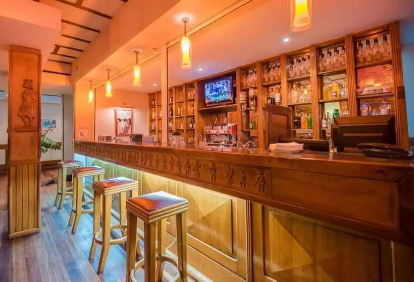 فندق Hôtel Colbert   Spa & Casino