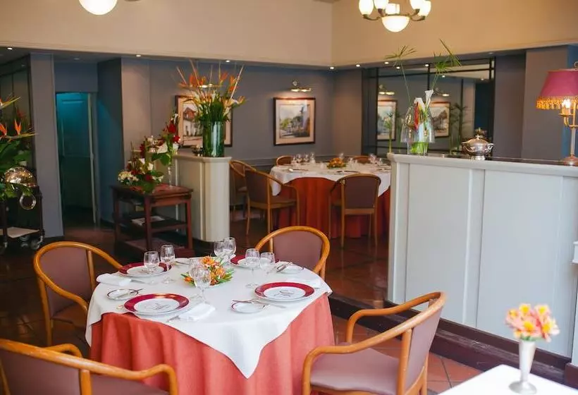 فندق Hôtel Colbert   Spa & Casino