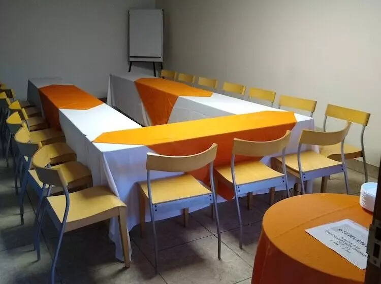 ホテル Colonial Ciudad Juarez