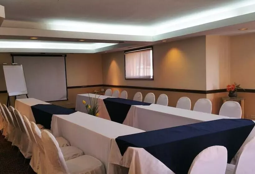 ホテル Colonial Ciudad Juarez