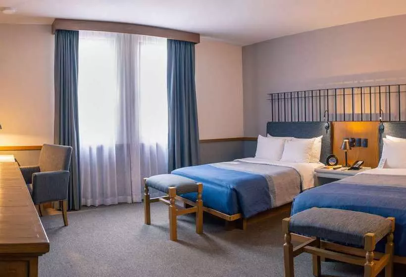 Отель Hacienda Jurica By Brisas