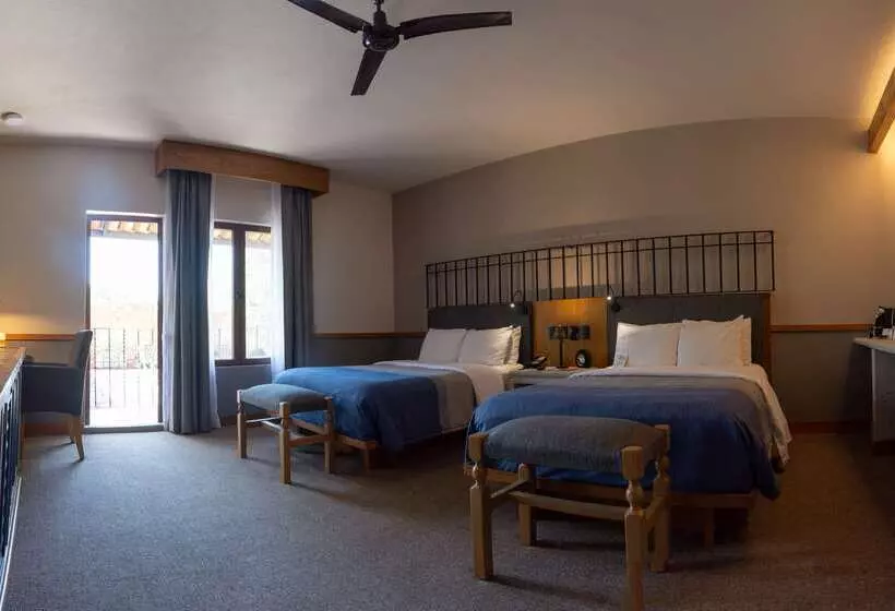 Отель Hacienda Jurica By Brisas